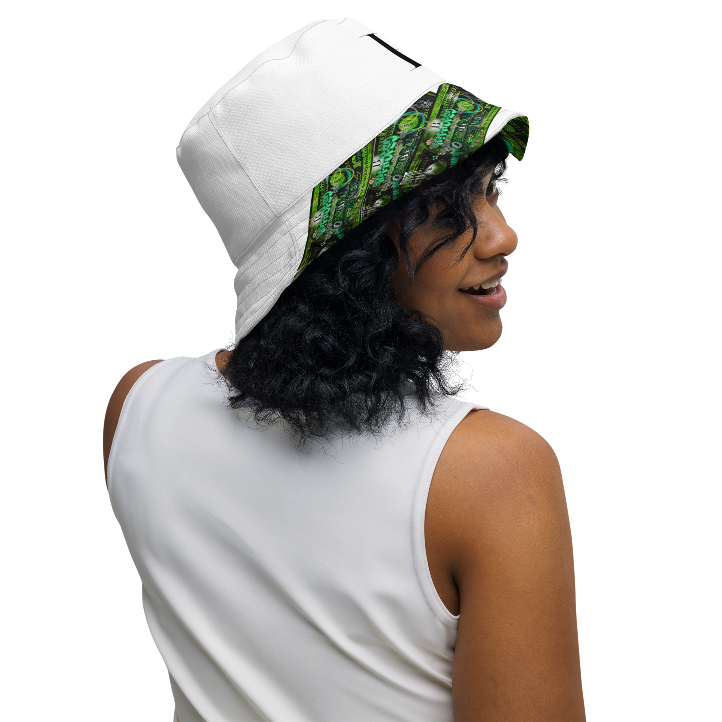 Reversible bucket hat